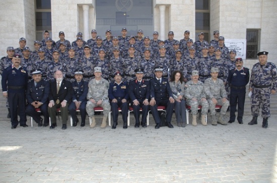 الدفاع المدني يخرج دورة الإطفاء التأسيسية الخاصة بمرتبات الدفاع المدني الفلسطيني